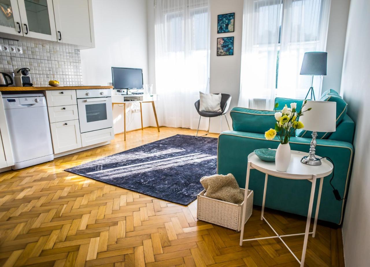Ybl Apartment City Center Székesfehérvár Eksteriør billede